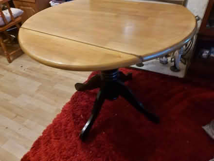 Photo of free round table (Handsworth Sheffield) #2
