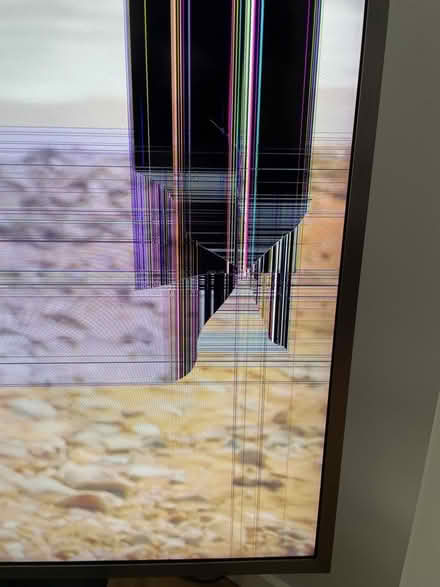 Photo of free Samsung 65 inch 4k tv for spares. (Rayne CM77) #2