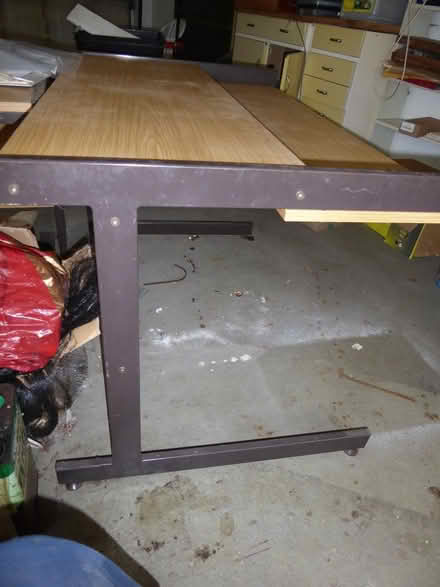 Photo of free Desk (Sharmans Cross B91) #2