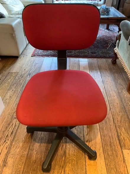 Photo of free Red desk chair (East Oxford OX4) #1
