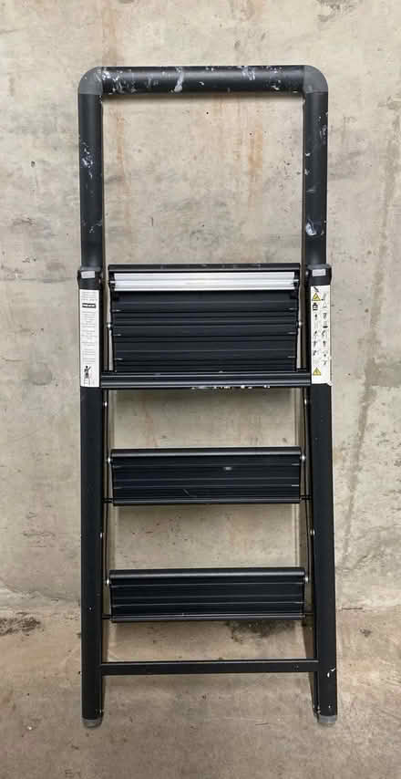 Photo of free WENKO Step Ladder (Dean EH4) #4