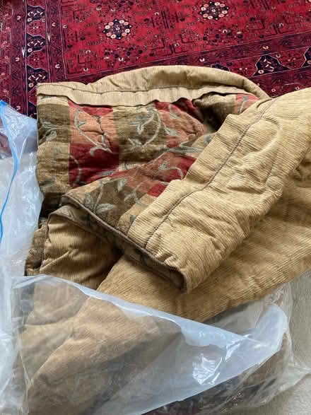 Photo of free Large winter duvet (Twickenham TW2) #1
