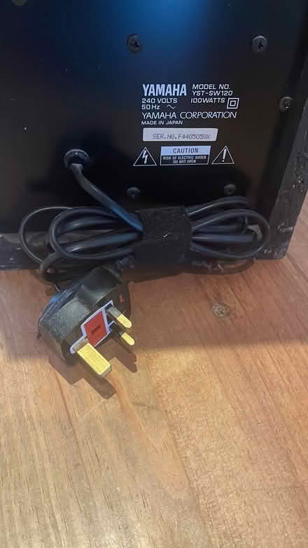 Photo of free Yamaha amplifier (Isleworth TW7) #4