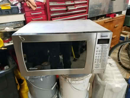 Photo of free microwave (Eureka) #1