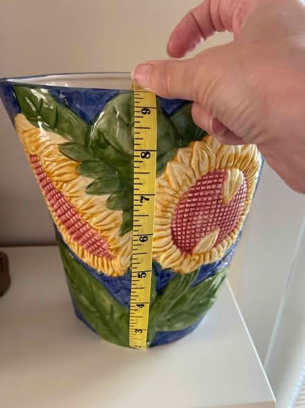 Photo of free Sunflower design vase (Oxford, near Cowley Rd. Tescos) #2