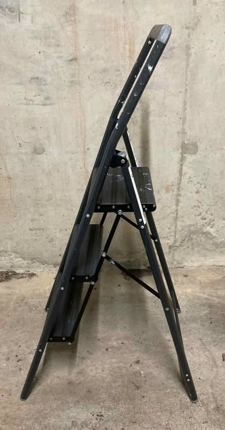 Photo of free WENKO Step Ladder (Dean EH4) #3