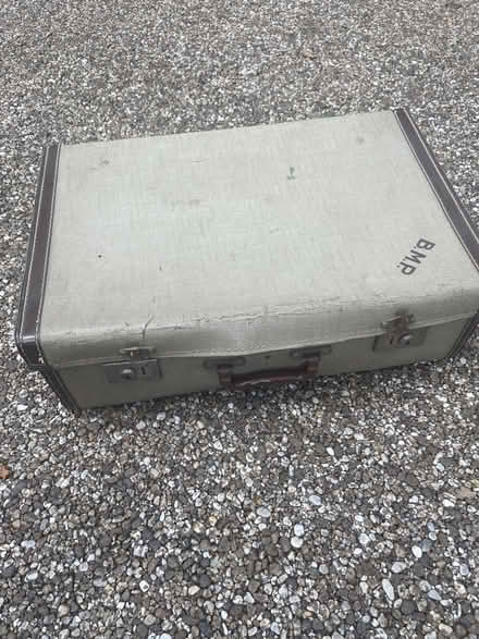 Photo of free Vintage suitcase (Penn HP10) #1