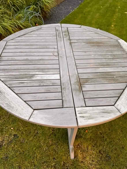 Photo of free Round outdoor table (Highams Park) #2