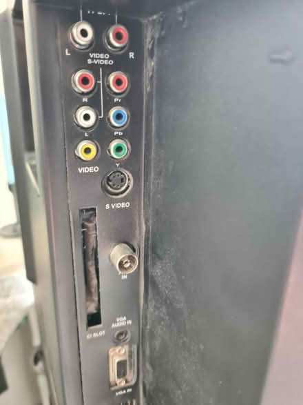 Photo of free 31" TV on stand (East Hunsbury) #4