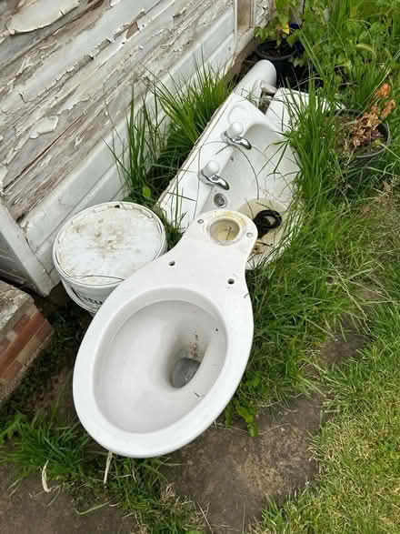 Photo of free Toilet and washbasin (West Deeping) #1