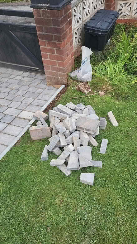 Photo of free Block paving off cuts (Pant SY10) #1
