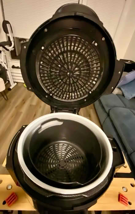 Photo of free Pressure Cooker (Rego Park) #3