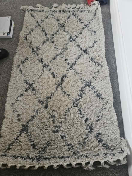 Photo of free Cream Rug with Grey cross pattern (L22) #1