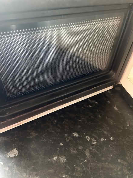 Photo of free Microwave (Bn148de) #3