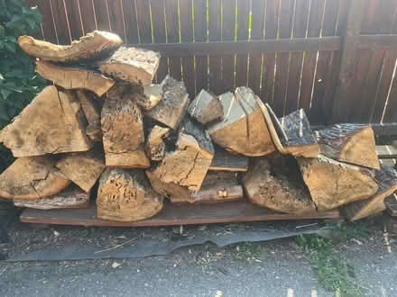 Photo of free fire wood (Leyden st alley 26 & 28th Ave) #1