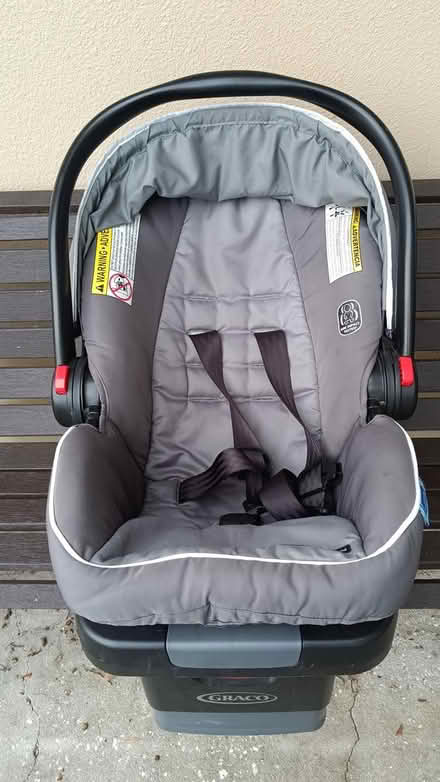 Photo of free Graco car seat (St. Petersburg) #2