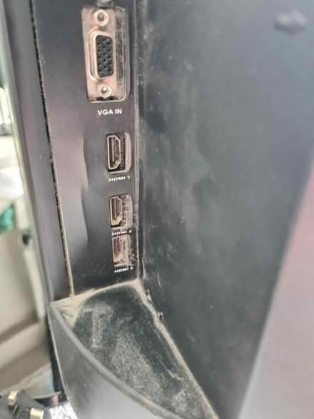 Photo of free 31" TV on stand (East Hunsbury) #3