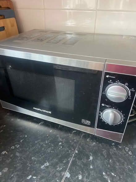 Photo of free Microwave (Bn148de) #1