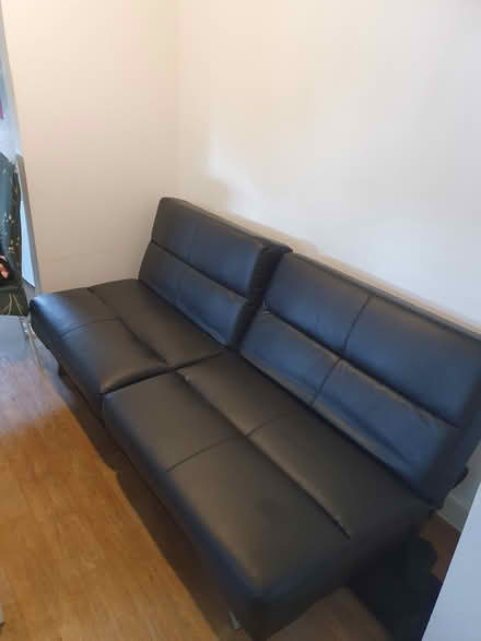 Photo of free Sofa bed broken middle leg (Mitcham CR4) #1