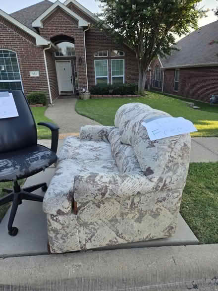 Photo of free Loveseat couch curbside pickup (75067 Lewisville Tx) #4