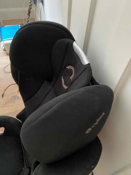 Photo of free Child car seat - Cybex (KT12 Elmbridge) #1