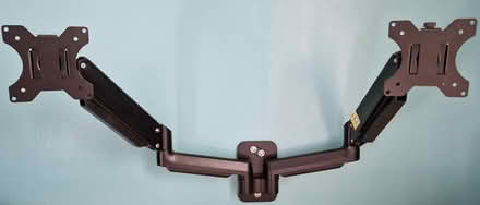 Photo of free Huanuo Dual Monitor Wall Mount (Midwood) #1
