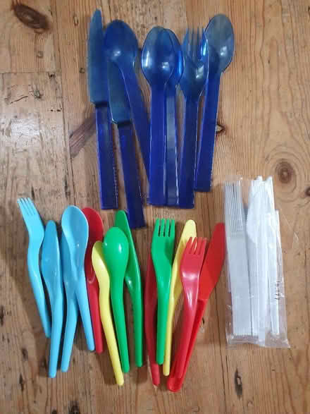 Photo of free Plastic camping picnic cutlery (SW8 Oval Vauxhall) #1