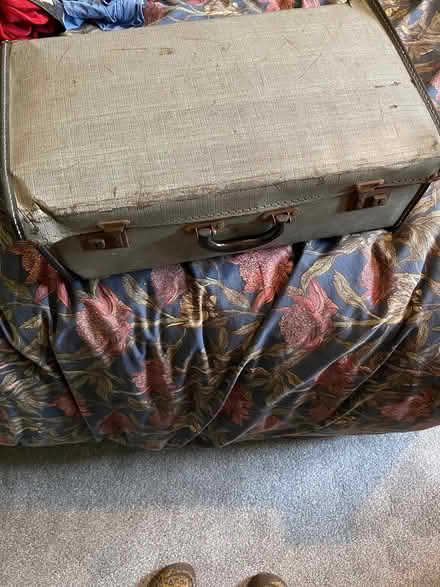 Photo of free Vintage suitcase (Cromford) #2