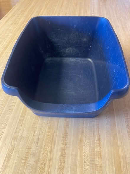 Photo of free Frisco cat litter box, blue (Pasadena) #1