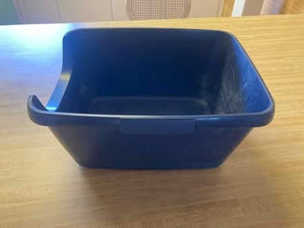 Photo of free Frisco cat litter box, blue (Pasadena) #2