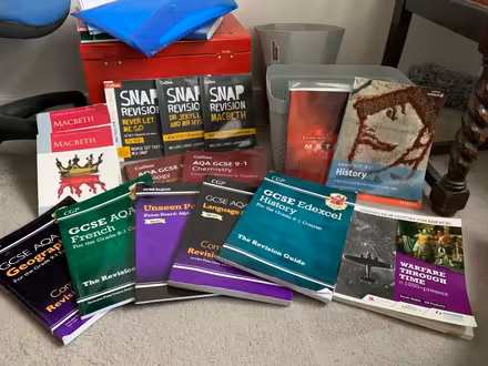 Photo of free Revision books for GCSE (Rowhedge CO5) #1