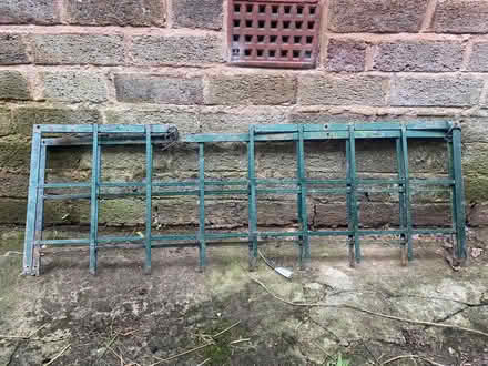 Photo of free 2 x metal garden ‘trellis’ (S17 Dore) #1