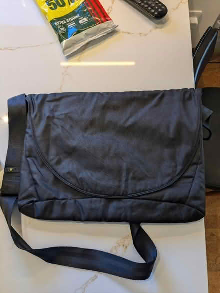 Photo of free Laptop bag (SE21) #3