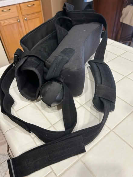 Photo of free Shoulder sling (Sunrise Manor/Eastside) #1