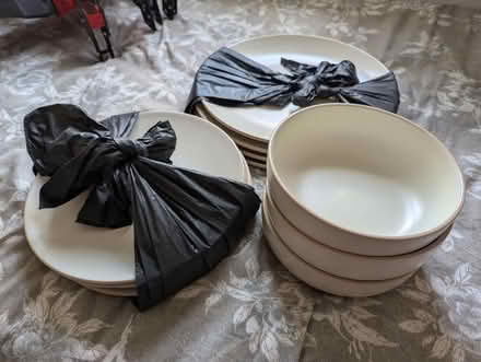 Photo of free Dining Set (RH14) #2