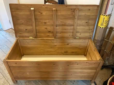 Photo of free Big blanket/storage box (S8 woodseats) #1