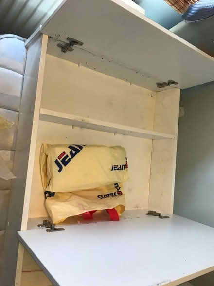 Photo of free Bathroom cabinet (LE3 2FH) #4