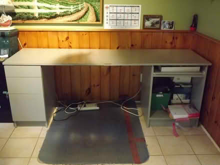 Photo of free computer desk, Westvale, Waterloo (Westvale, Waterloo) #1