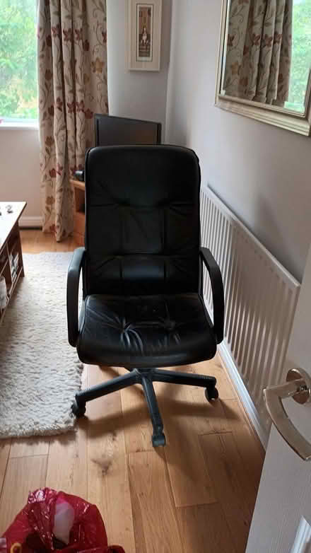 Photo of free Office chair (Redditch Oakenshaw B98) #1