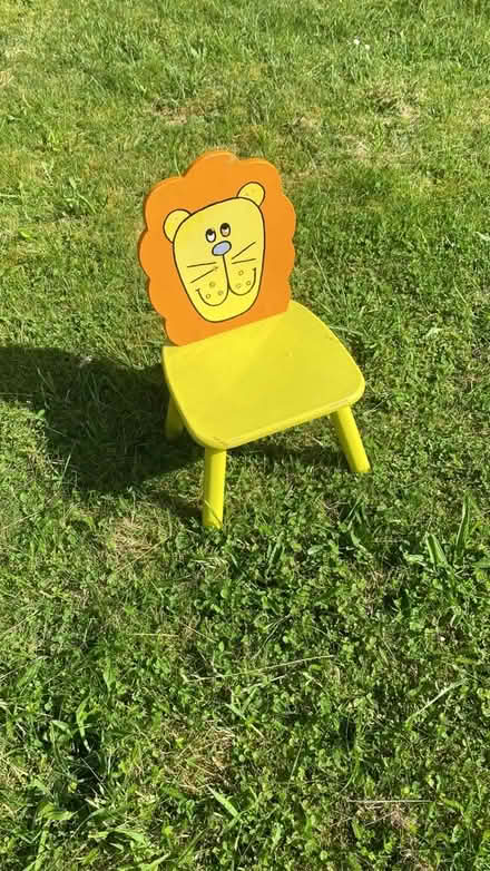 Photo of free Children’s chair (GL5 Amberley) #1