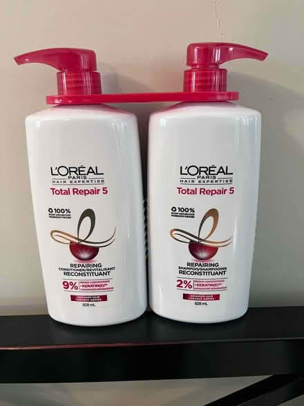 Photo of free L’Oréal shampoo and conditioner set (Davisville) #1