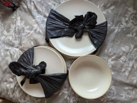 Photo of free Dining Set (RH14) #1