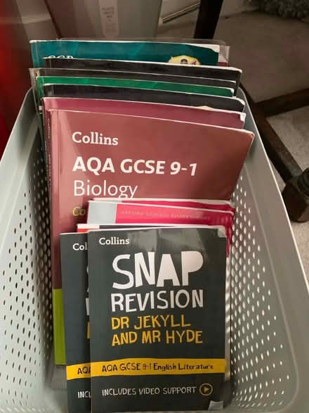 Photo of free Revision books for GCSE (Rowhedge CO5) #2