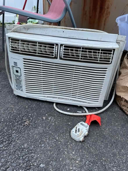 Photo of free Frigidaire Air Conditioner - Iffy (Petworth) #1