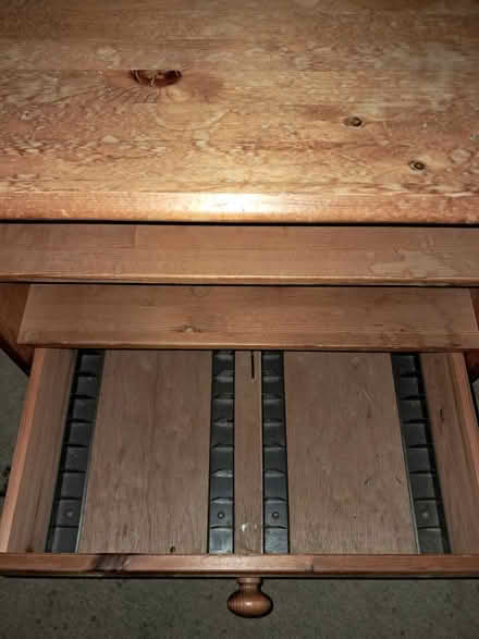 Photo of free TV Unit/Side Table (Great Sutton, Ellesmere Port) #2