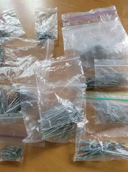 Photo of free drapery hooks (kiz 7p3) #1