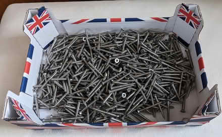 Photo of free 1.5" Wood Screws (Hanover BN2) #1