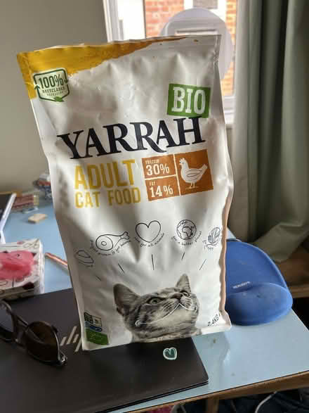 Photo of free Yarrah Cat Food (Old Windsor SL4) #1