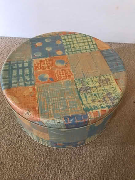 Photo of free Cake tin (St Albans) #1