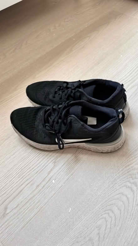 Photo of free UK 7.5 Nike Running Trainers (London, NW10) #1